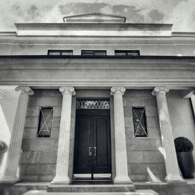 Villa Giriş Kapısı