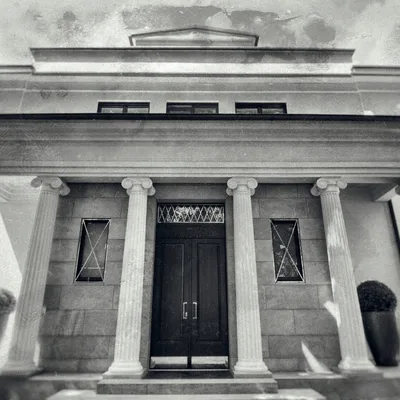 Villa Giriş Kapısı